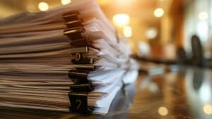 Baltz Nachlassdienste und Dokumentenverwaltung - Akten auf einem Tisch